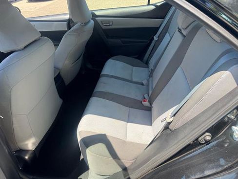Used 2017 Toyota Corolla LE w/ Carpet Mat Package (TMS) FWD image 7