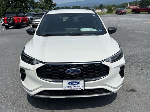 Used 2024 Ford Escape ST-Line w/ Tech Pack #1 AWD/4WD image 3