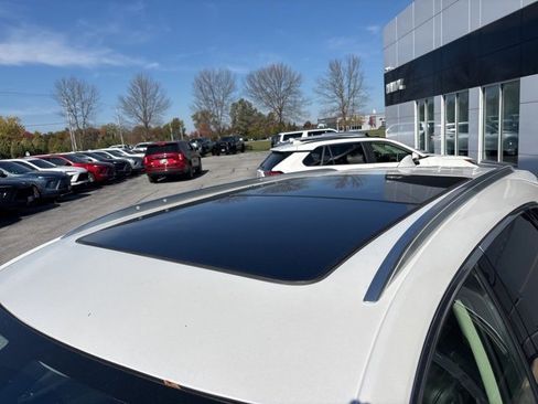 Used 2019 Cadillac XT5 Premium Luxury image 16