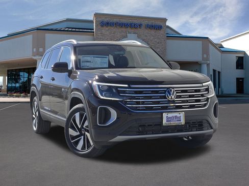 Used 2025 Volkswagen Atlas SEL image 1