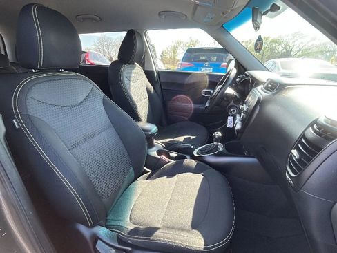 Used 2016 Kia Soul + image 59
