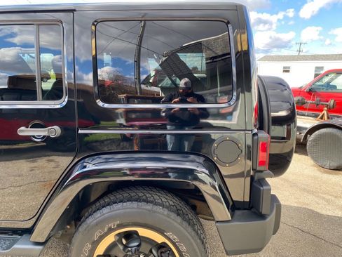 Used 2014 Jeep Wrangler Unlimited Sahara image 57