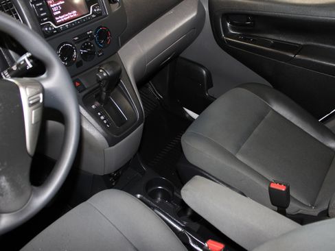 Used 2019 Nissan NV200 S w/ Cruise Control Package FWD image 17