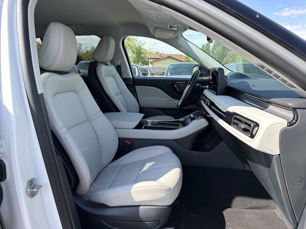 Used 2026 Lincoln Aviator 2WD image 28