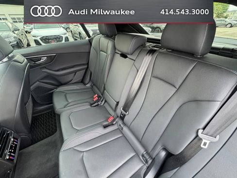 Used 2023 Audi Q8 Premium Plus w/ Premium Plus Package AWD/4WD image 12