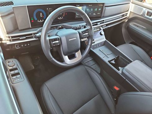 Used 2025 Hyundai Santa Fe SEL image 10