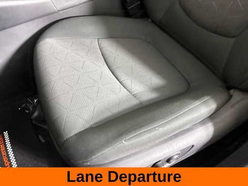 Used 2023 Toyota RAV4 XLE w/ Convenience Package FWD image 15