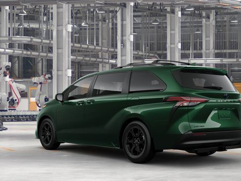 New 2025 Toyota Sienna XLE Woodland Edition image 6