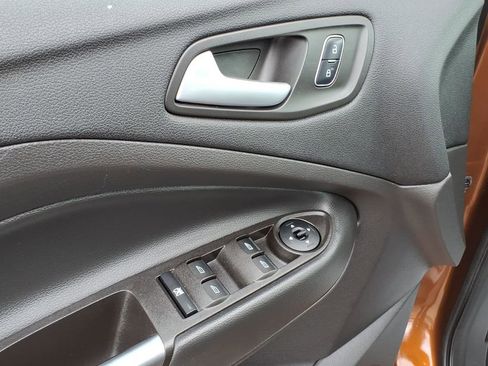 Used 2017 Ford Escape SE w/ SE Cold Weather Package image 11