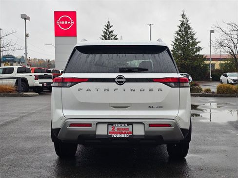 New 2025 Nissan Pathfinder SL w/ Cargo Package image 6
