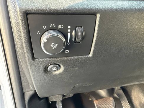 Used 2015 Jeep Grand Cherokee Limited w/ Trailer Tow Group IV AWD/4WD image 11