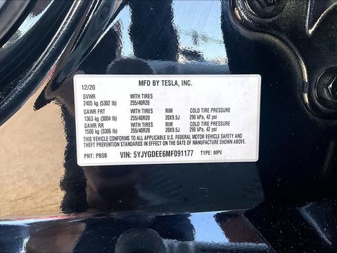 Used 2021 Tesla Model Y Long Range AWD/4WD image 32