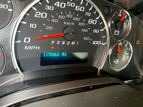 Used 2020 Chevrolet Express 2500 w/ Driver Convenience Package image 24