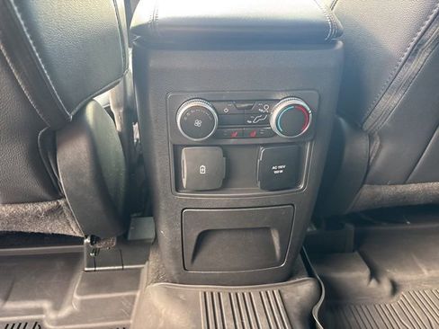 Used 2023 Ford Explorer Limited w/ Limited Technology Package image 40