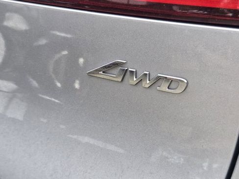Used 2024 Genesis GV70 2.5T w/ Advanced Package AWD/4WD image 10