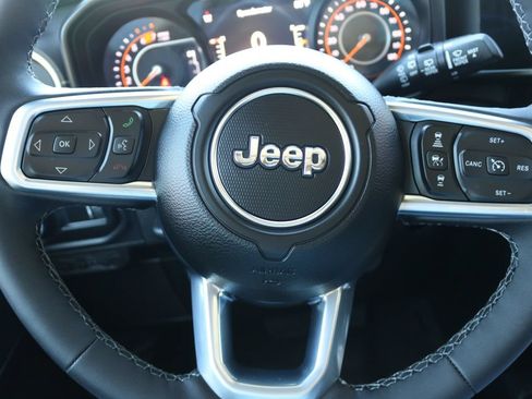 Used 2026 Jeep Wrangler Unlimited Sahara w/ Safety Group AWD/4WD image 21