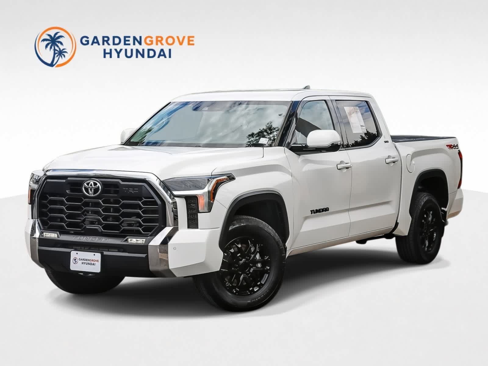 Used 2022 Toyota Tundra SR5 w/ TRD Off-Road Package AWD/4WD image 1