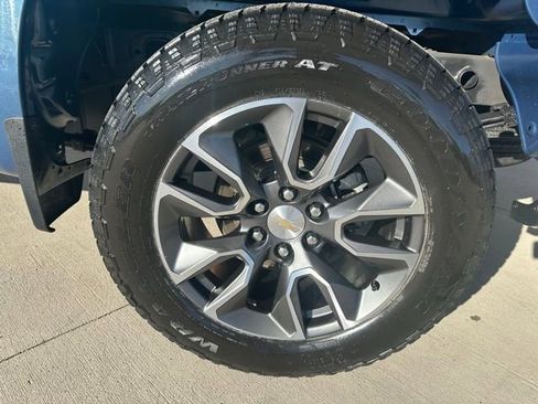 Used 2024 Chevrolet Silverado 1500 LT AWD/4WD image 16