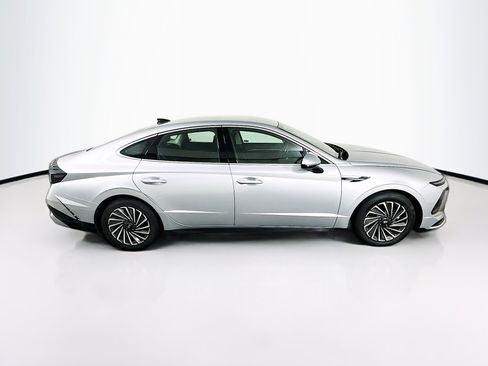 Used 2025 Hyundai Sonata SEL FWD image 10