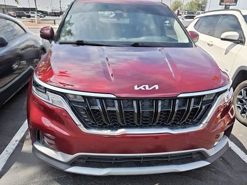 Used 2024 Kia Carnival LX FWD image 6