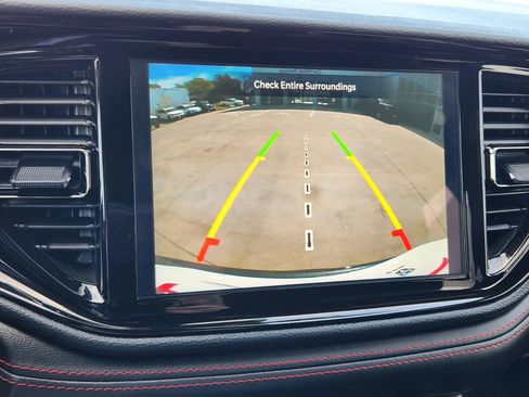 Used 2025 Dodge Durango GT AWD/4WD image 17