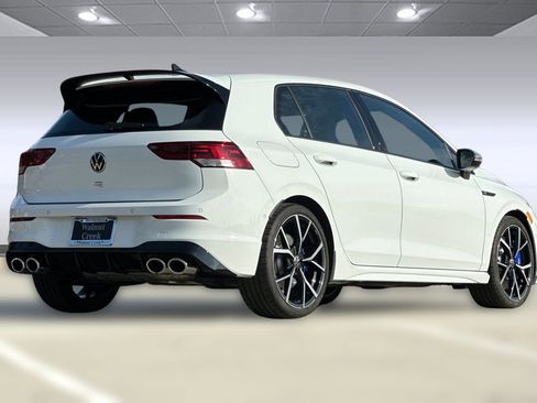 Used 2022 Volkswagen Golf R image 8