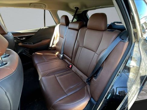 Used 2022 Subaru Outback Touring XT AWD/4WD image 18