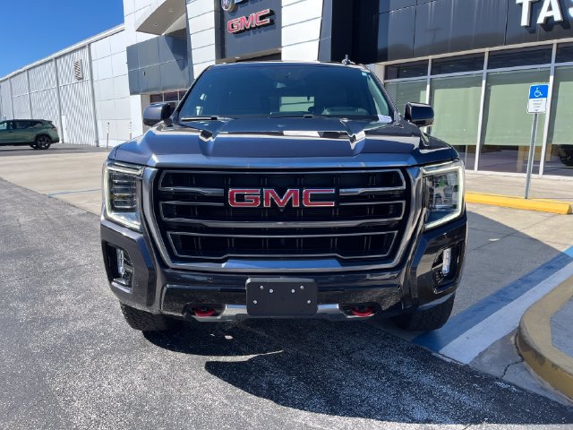 Used 2023 GMC Yukon AT4 w/ Technology Package AWD/4WD image 2