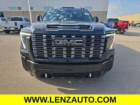 Used 2026 GMC Sierra 3500 Denali Ultimate AWD/4WD image 2