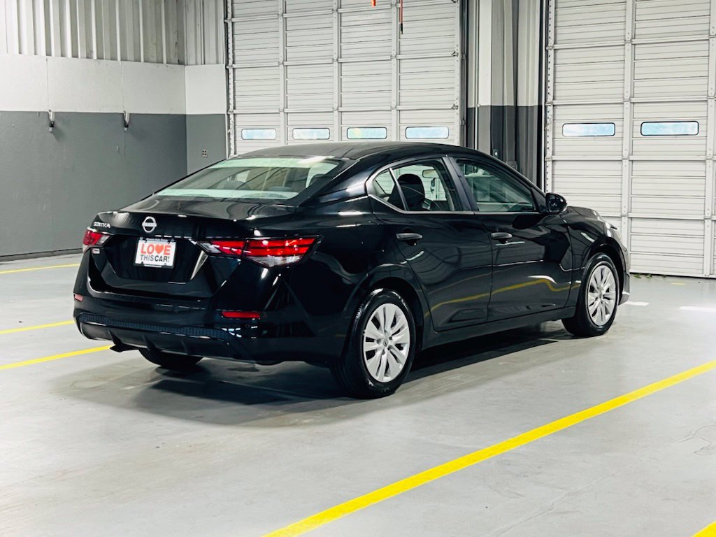 Used 2025 Nissan Sentra S FWD image 17