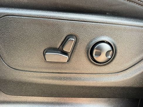 Used 2023 RAM 1500 Big Horn AWD/4WD image 13