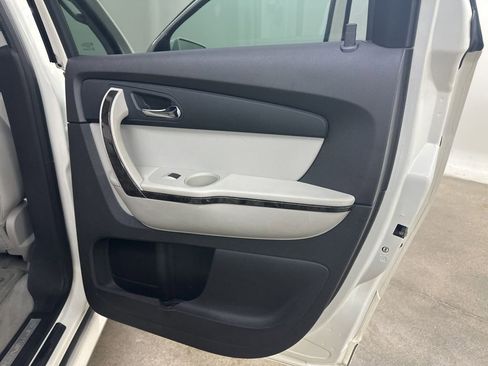 Used 2012 GMC Acadia Denali image 24
