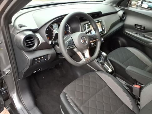 Used 2020 Nissan Kicks S FWD image 14