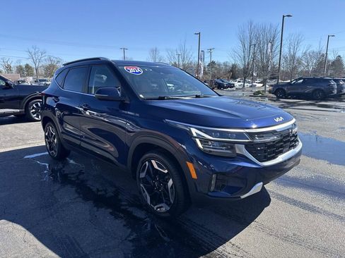 Used 2024 Kia Seltos SX w/ SX Sunroof Package image 11