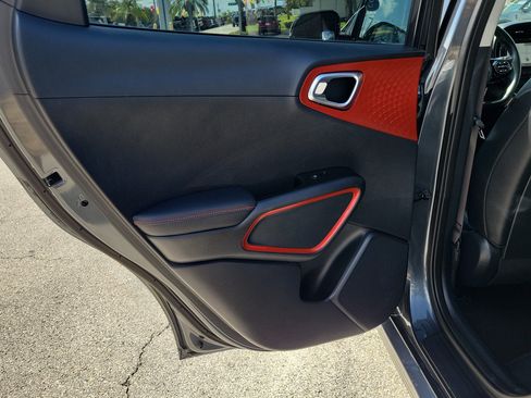Used 2023 Kia Soul GT-Line FWD image 11