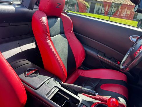 Used 2007 Nissan 350Z Touring image 18
