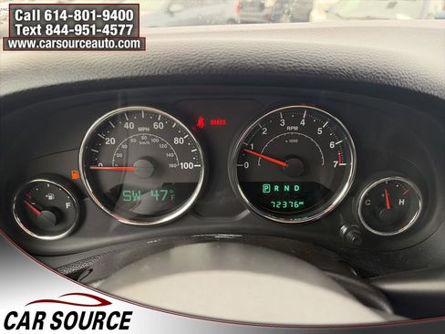 Used 2018 Jeep Wrangler Sahara w/ Connectivity Group image 19