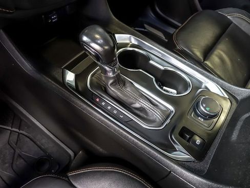 Certified 2021 Chevrolet Traverse LT w/ LT Premium Package image 30