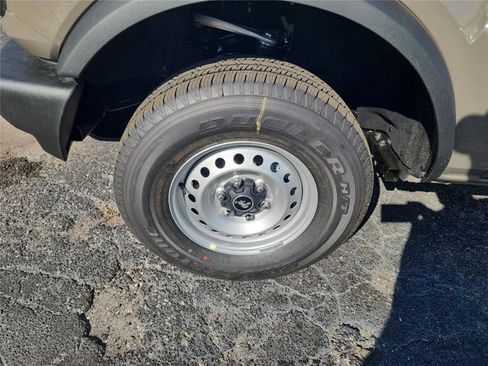 New 2025 Ford Bronco 4-Door AWD/4WD image 11