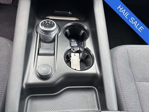 Used 2025 Ford Explorer Active AWD/4WD image 17