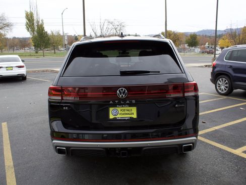 New 2026 Volkswagen Atlas Peak Edition image 6