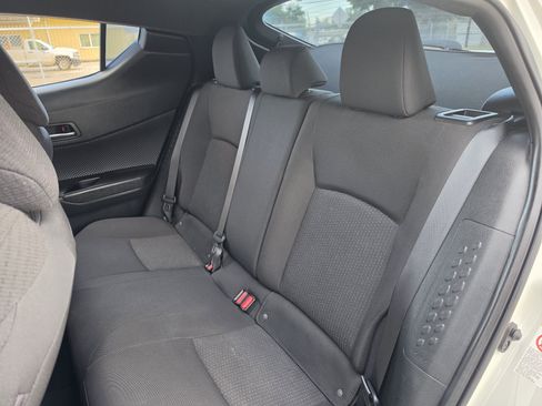 Used 2018 Toyota C-HR XLE FWD image 21