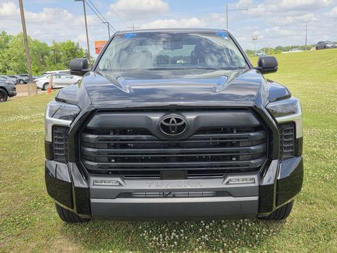 Used 2024 Toyota Tundra SR5 RWD image 2