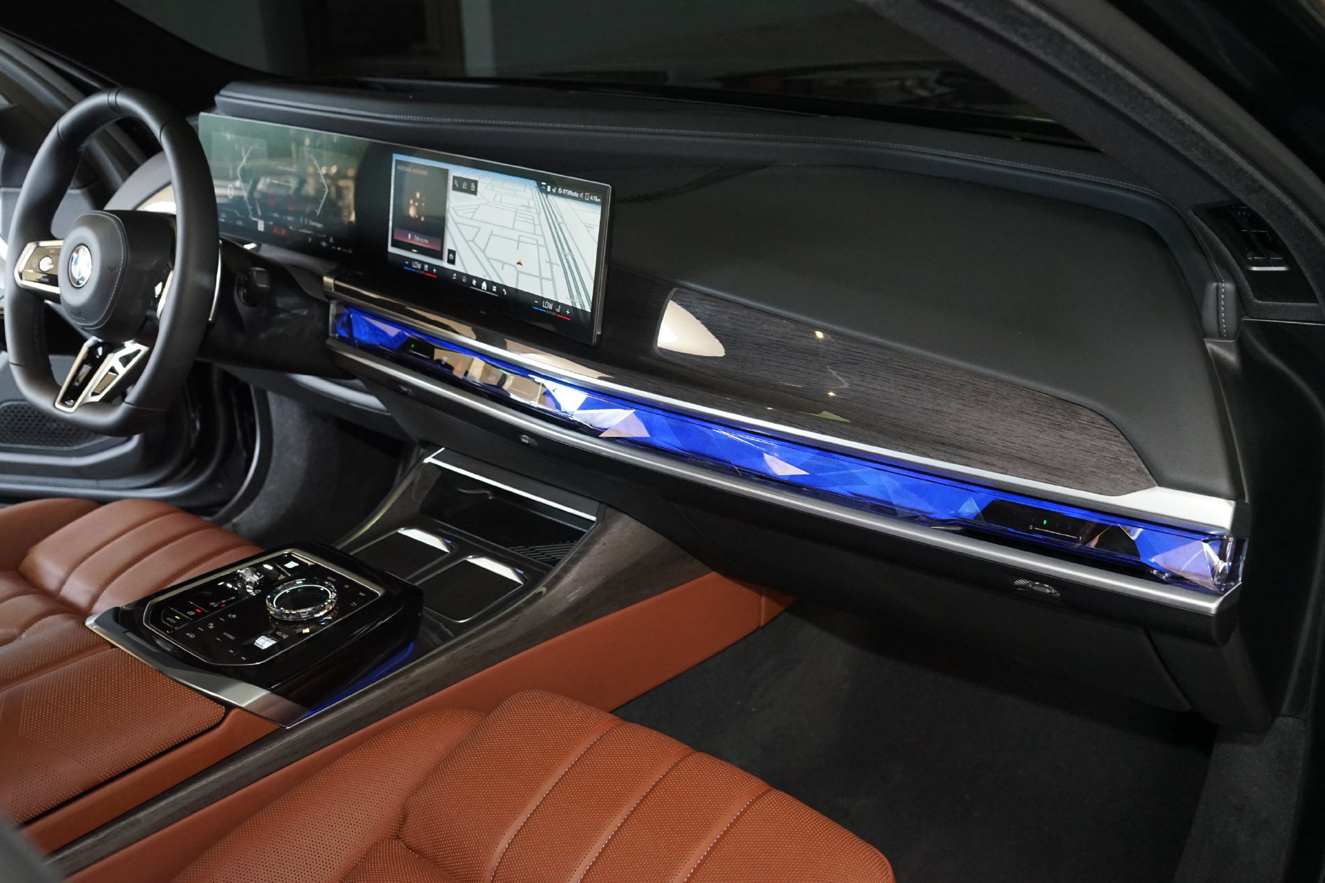 Used 2026 BMW 740i RWD image 5