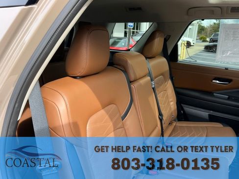 Used 2024 Nissan Pathfinder Platinum w/ Cargo Package image 27