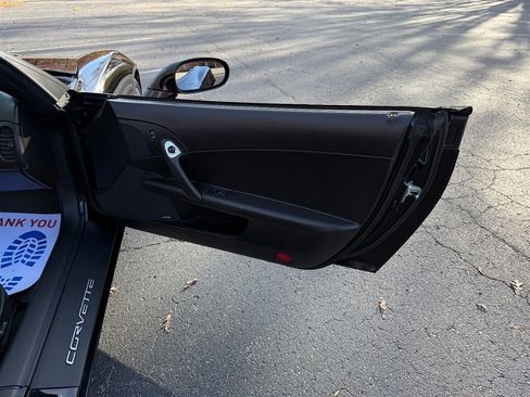 Used 2006 Chevrolet Corvette Convertible w/ Preferred Equipment Group image 41