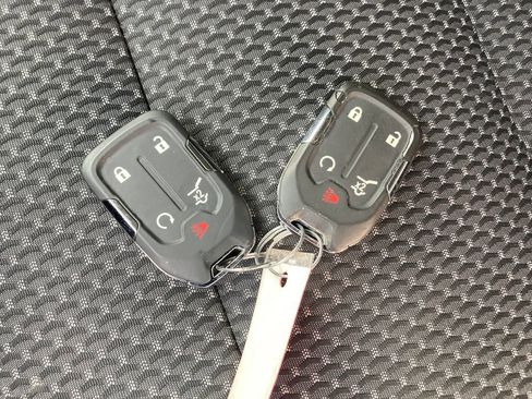 Used 2021 GMC Acadia SLE w/ Driver Convenience Package image 33