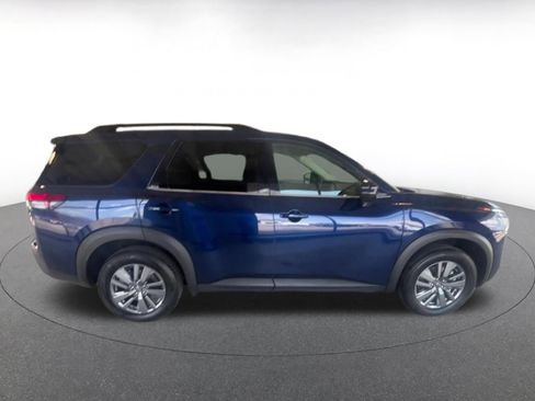 Used 2025 Nissan Pathfinder SV AWD/4WD image 22
