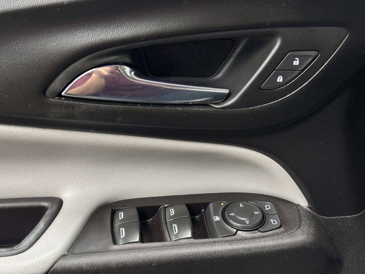 Used 2020 Chevrolet Equinox Premier AWD/4WD image 33