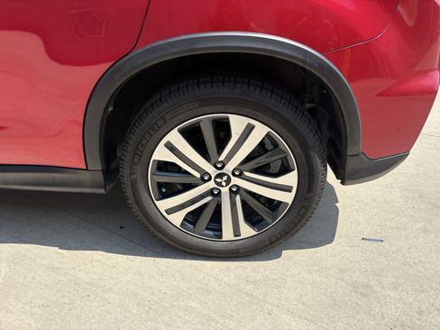 Used 2021 Mitsubishi Outlander Sport ES FWD image 27